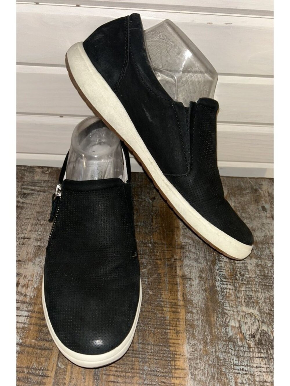 Josef Seibel EU 40 US 9-9.5 Womens Caren 22 Sneakers Black Nubuck Side Zipper